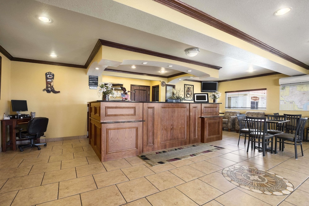 Super 8 By Wyndham Amarillo Central Tx 6/57