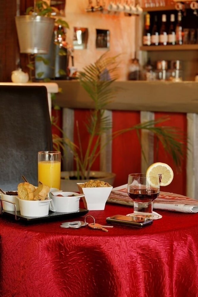 Logis Hotel Medieval, Montelimar Nord 24/50