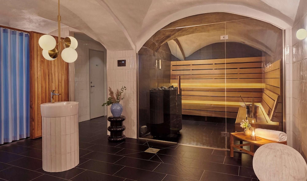 Hotel Reisen - The Unbound Collection by Hyatt 44/76