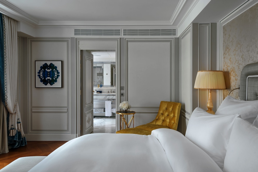 Room at Hotel de Crillon A Rosewood Hotel, PARIS