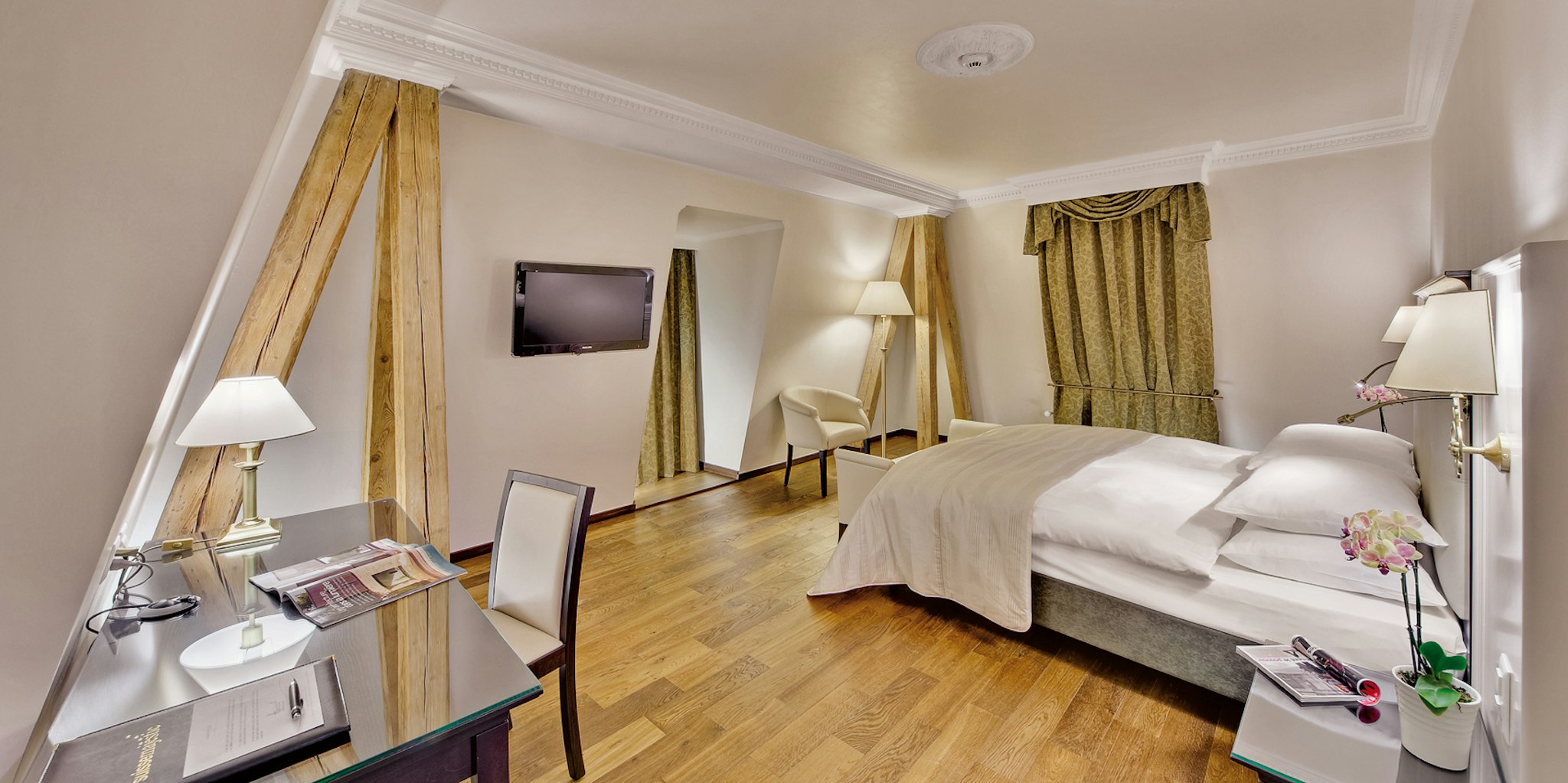 Grand Hotel Suisse Majestic 16/53
