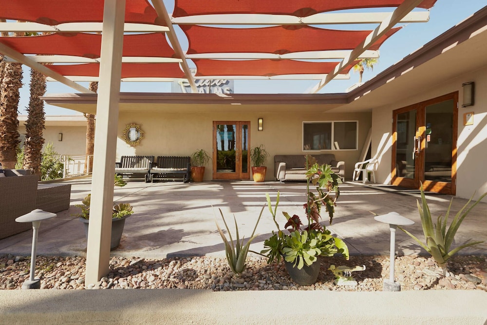 Lido Palms Resort & Spa 2/16
