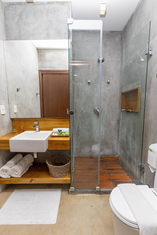 Flor de Lis Exclusive Hotel 50/51