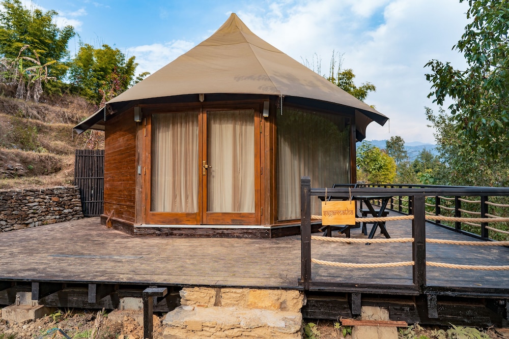 The Pavilions Himalayas Lake View 31/62