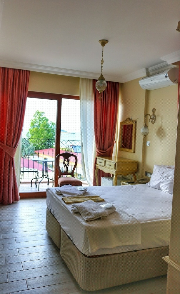 Stone Hill Hotel 15/61
