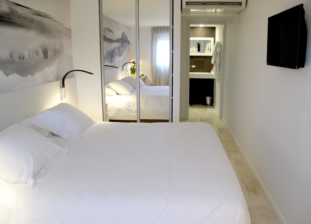 Hotel Alcyon 15/41