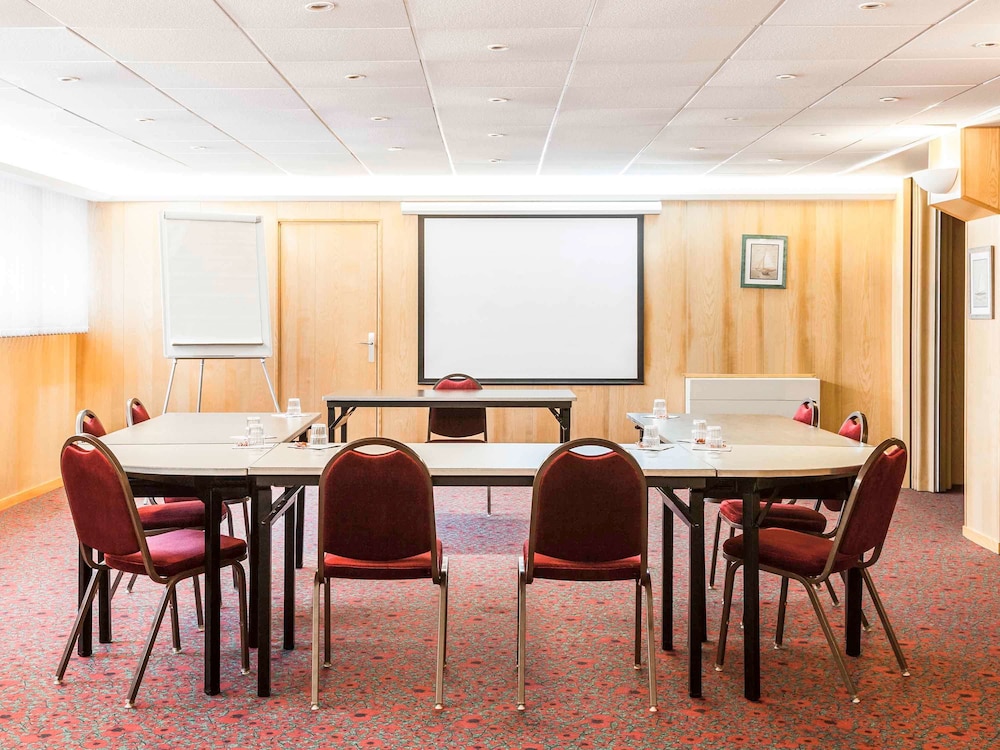 Ibis Chatellerault 29/31