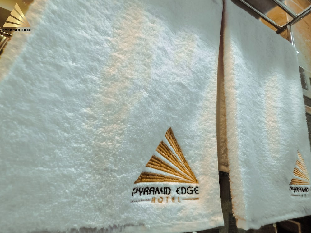 Pyramid Edge Hotel 6/53