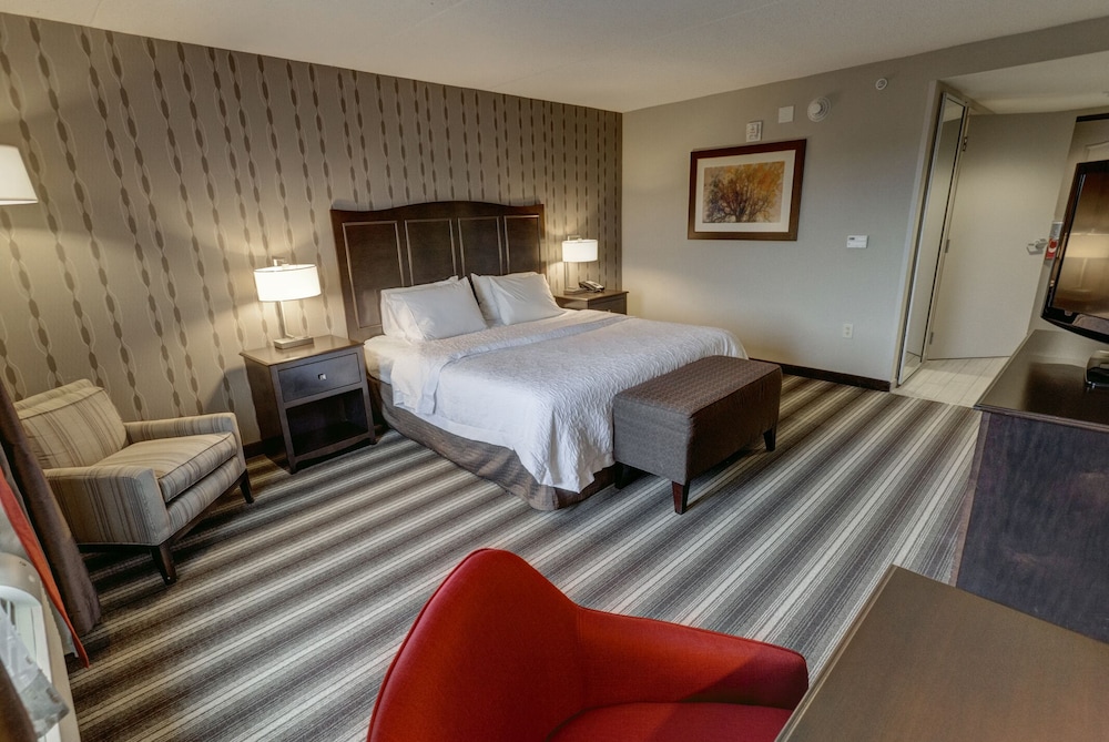 HAMPTON INN NEPTUNE/WALL 13/54