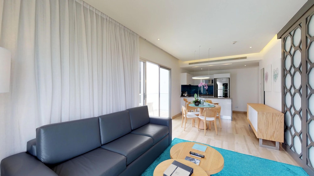 The Fives Beach Hotel - A la Carte All Inclusive 30/50