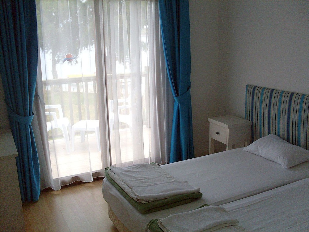 Gumbet Cove Hotel 7/50