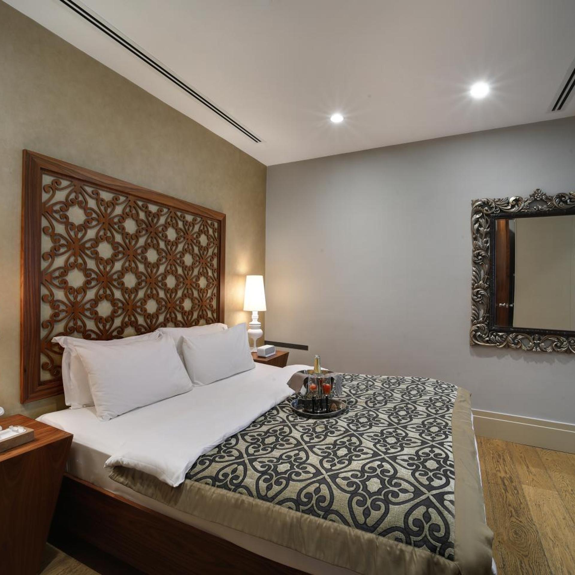 Room, Double or Twin Bed