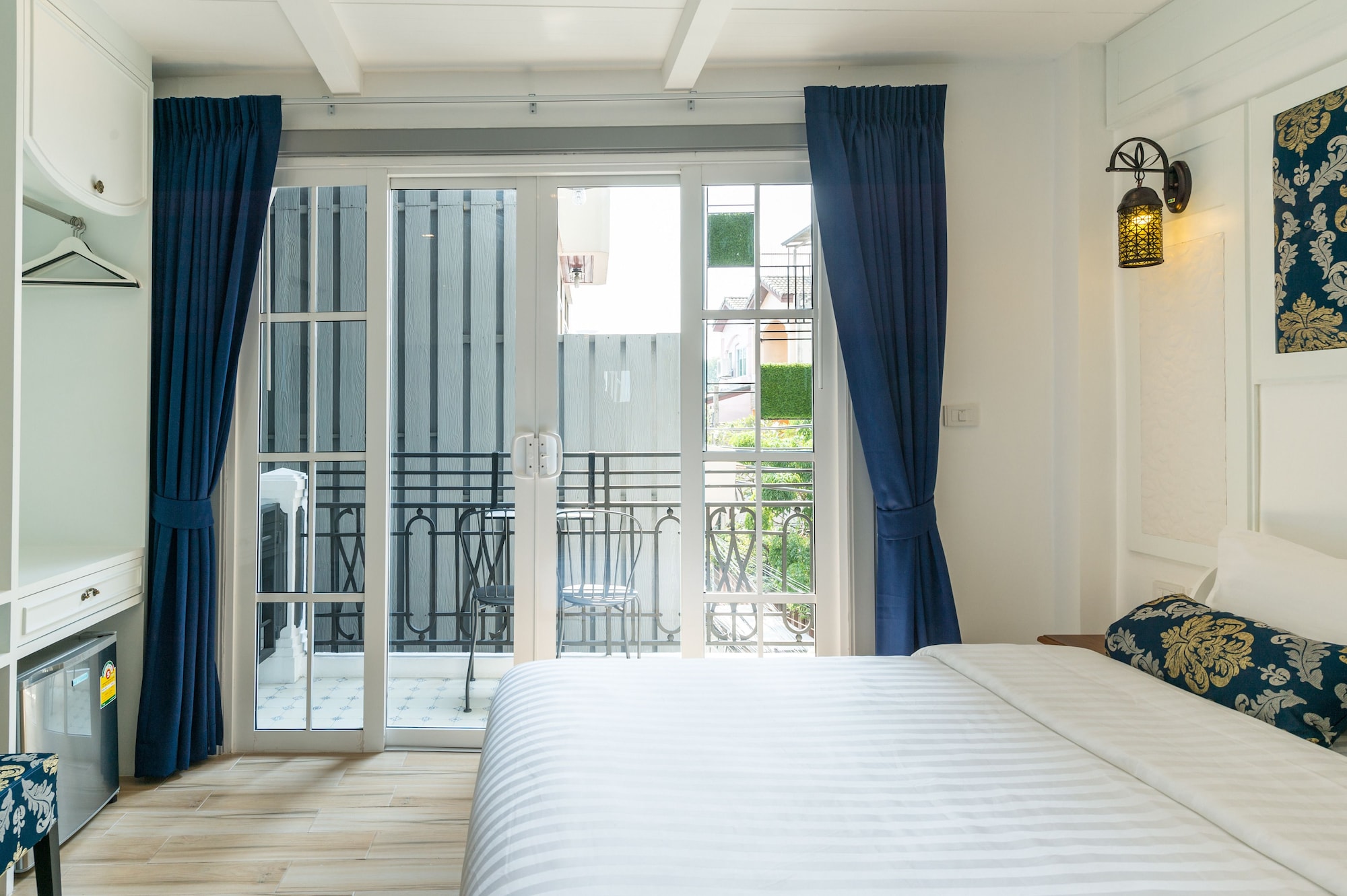 Room, Double Bed