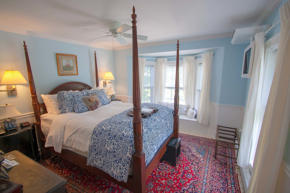 Phineas Swann Bed Breakfast 9/80
