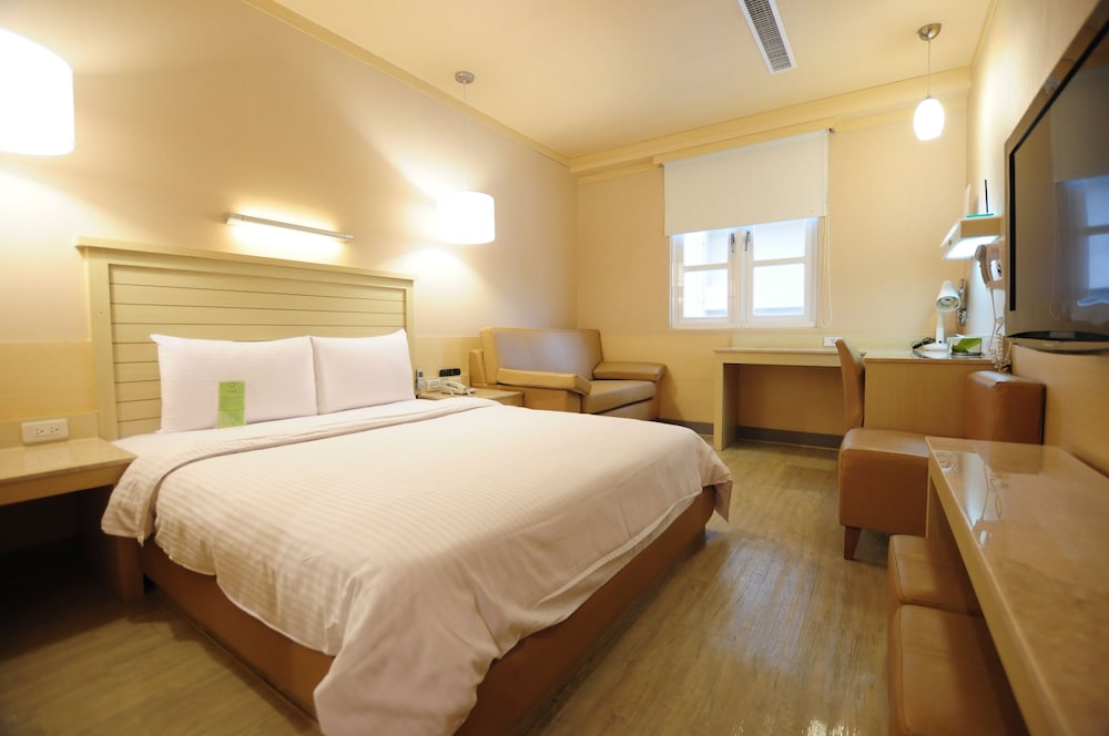 Kindness Hotel Liouhe Night Market Zhongzhen 14/51