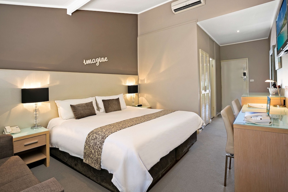 Best Western Sanctuary Inn 11/54