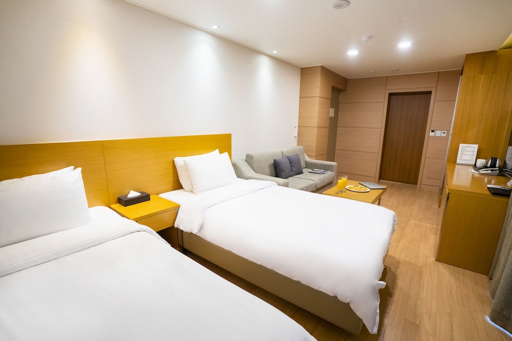 UNI HOTEL JEJU 20/69