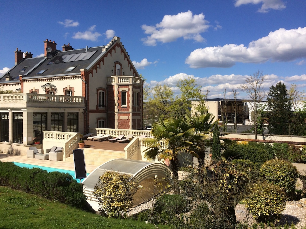 La Villa Eugene 5/64