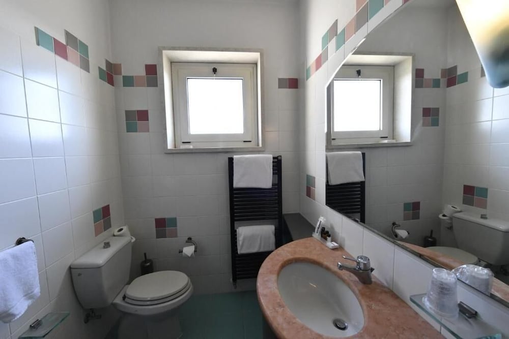 غرفة كومفورت تنفيذية رباعية بأربعة أسرّة بإطلالة على البحر، Hotel Europa Jesolo 4/4