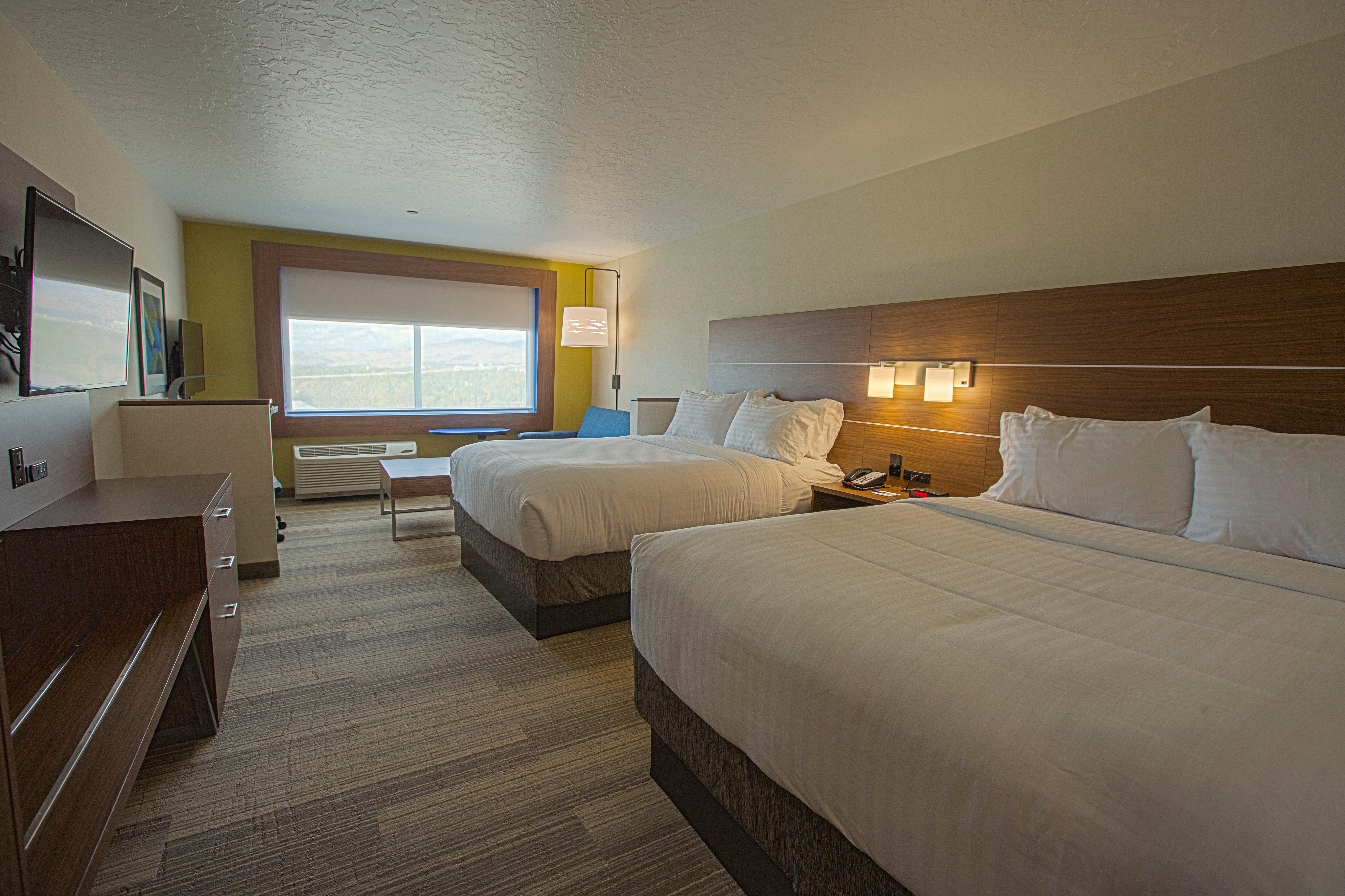 Suite, 2 Queen Beds, Sofa
