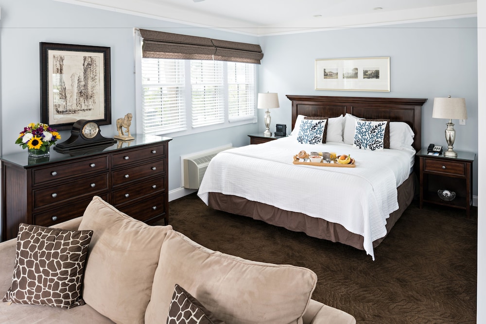 Crowne Pointe Historic Inn Spa 17/75