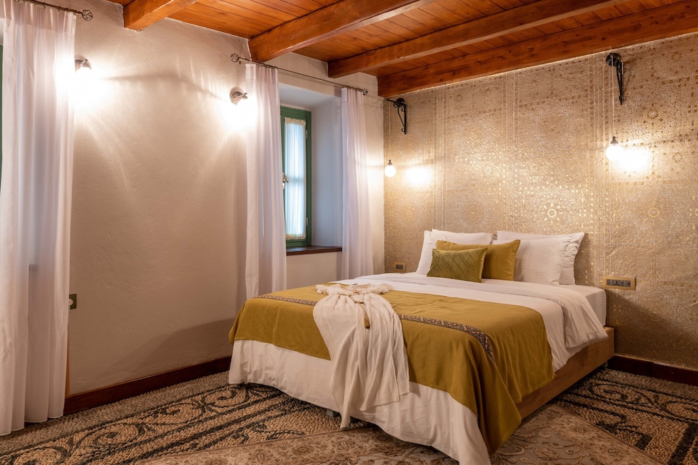 SPERVERI BOUTIQUE HOTEL 30/77