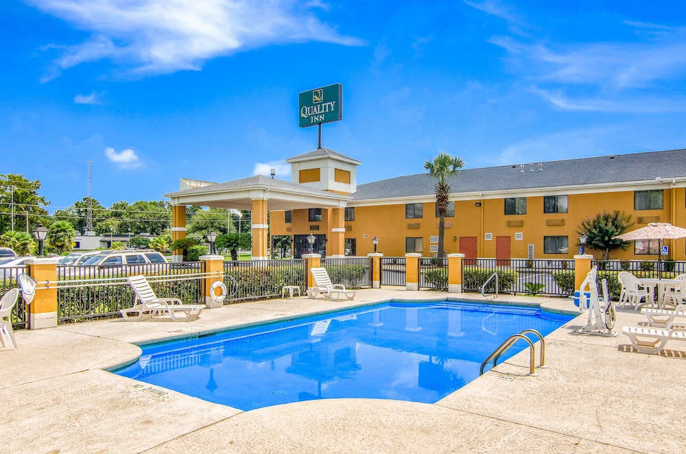 Quality Inn near University of Mobile 1/50
