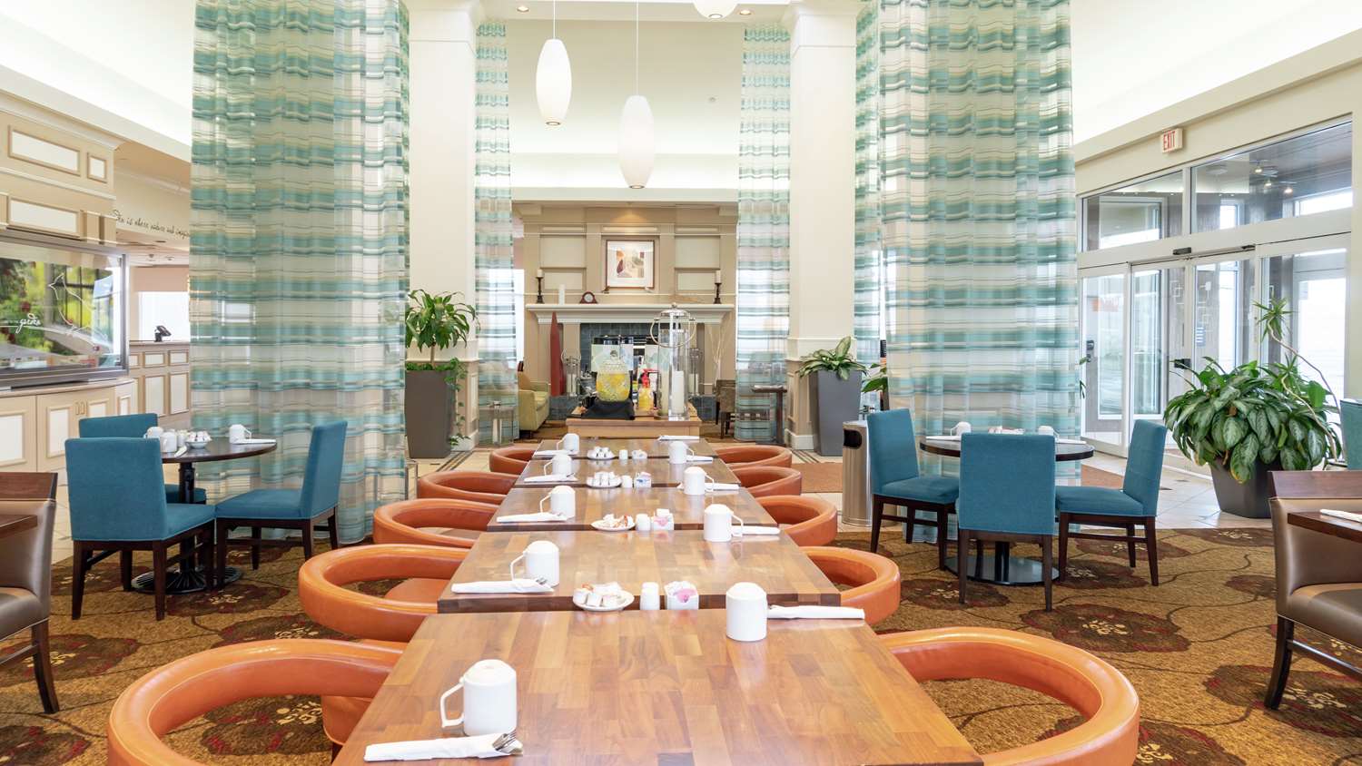 restaurant cafeteria
