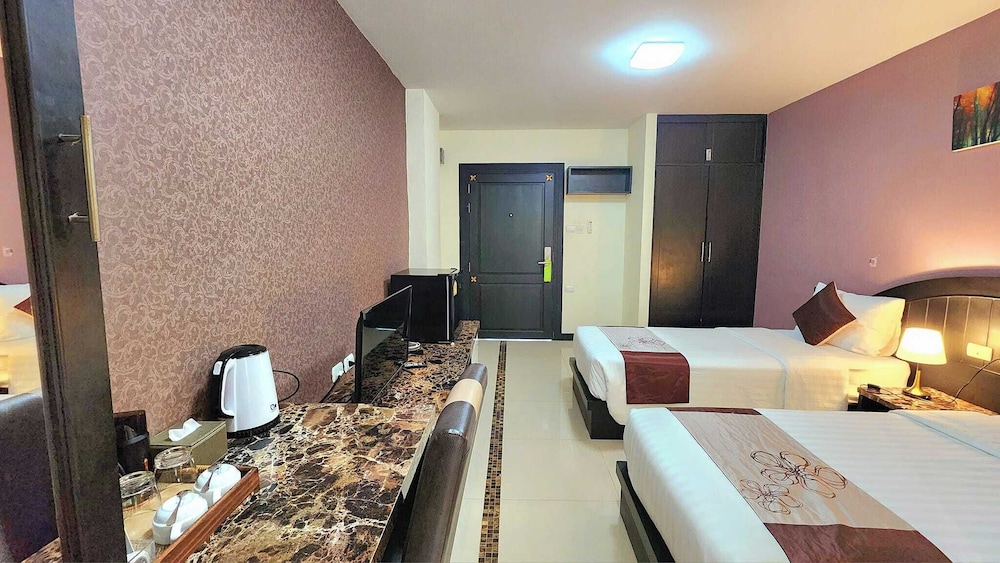 Leelawadee Modern Resort Huaykwang 10/41