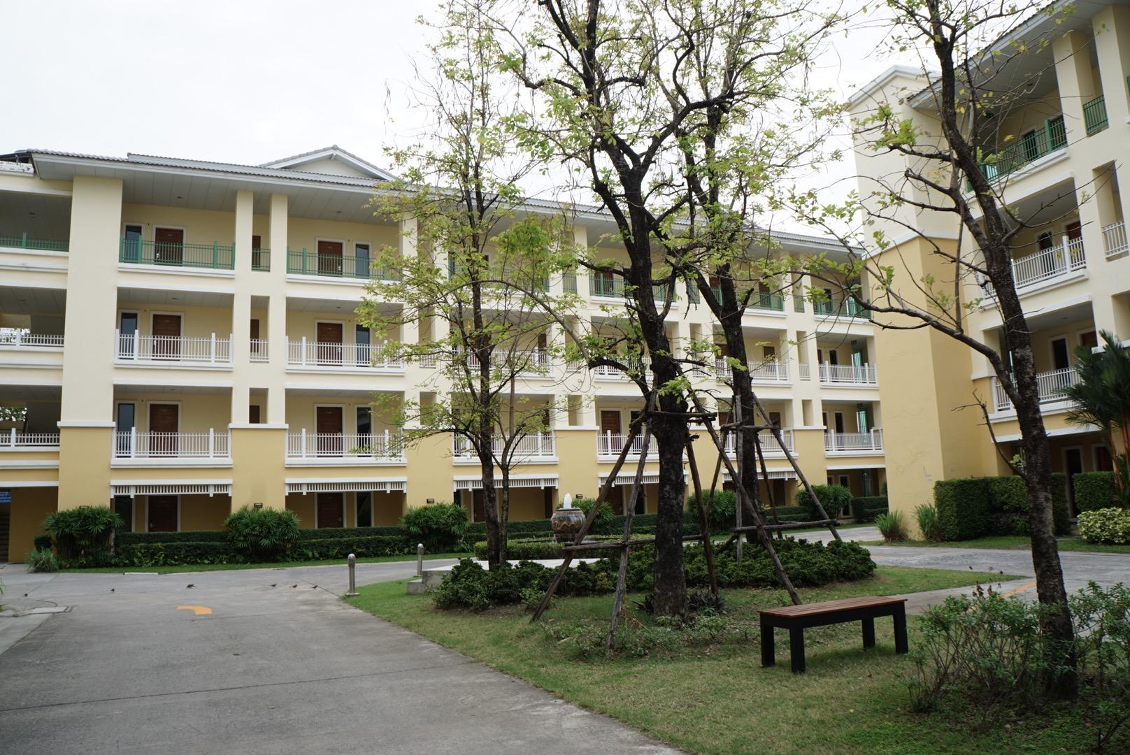 Palette The One Residence Hotel 39/42