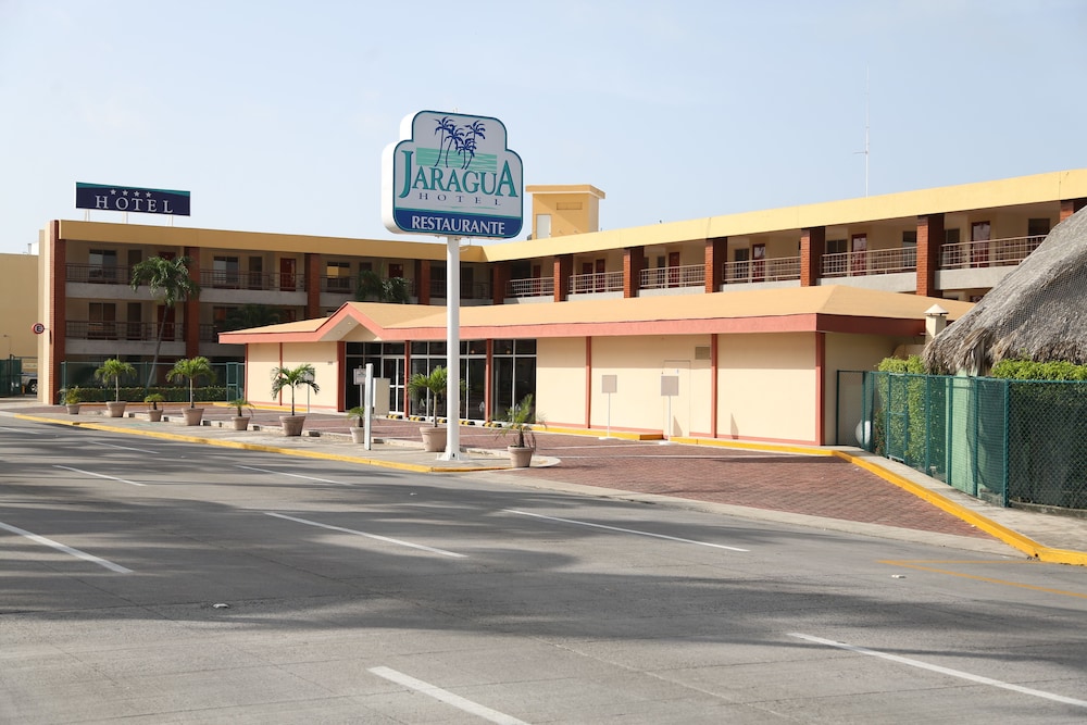 Hotel Jaragua 54/64