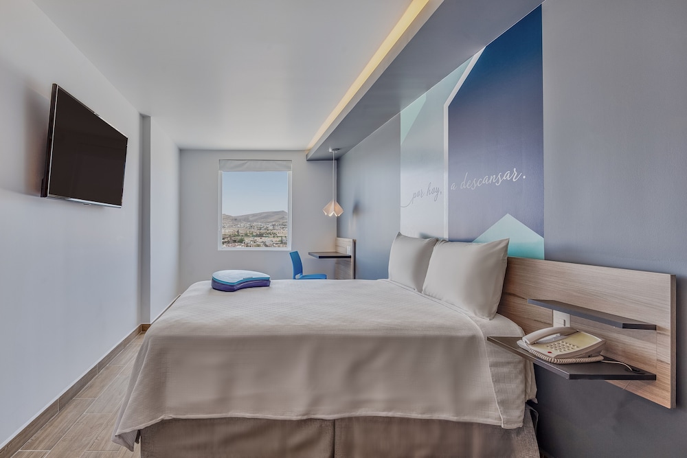 Superior, Queen Bed