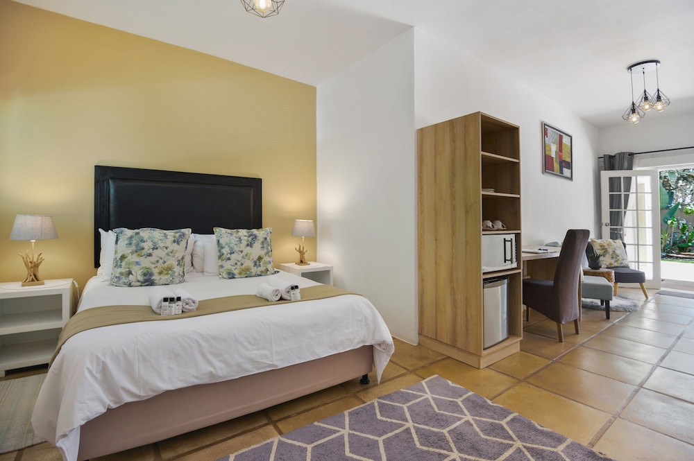 Caza Beach Guesthouse 9/50