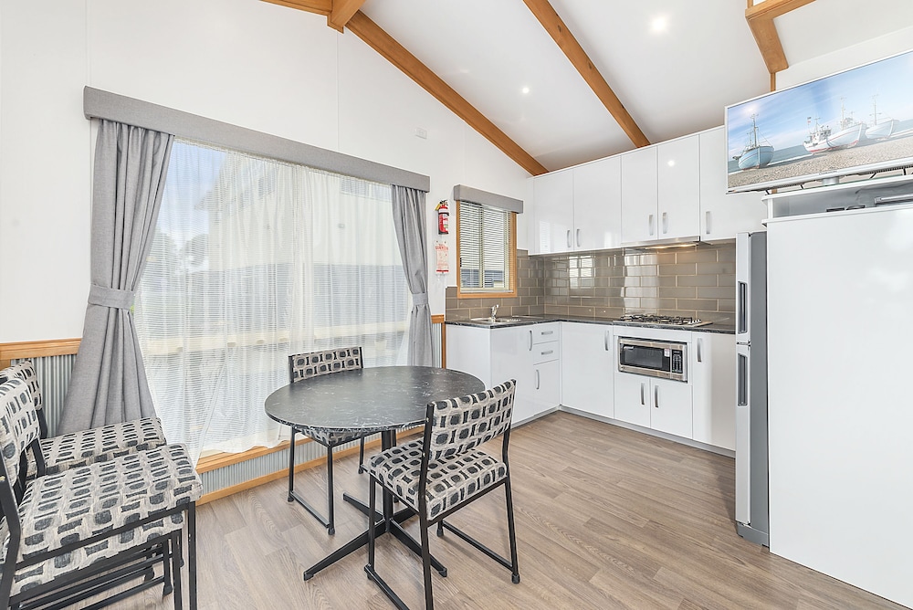 APOLLO BAY HOLIDAY PARK 37/50