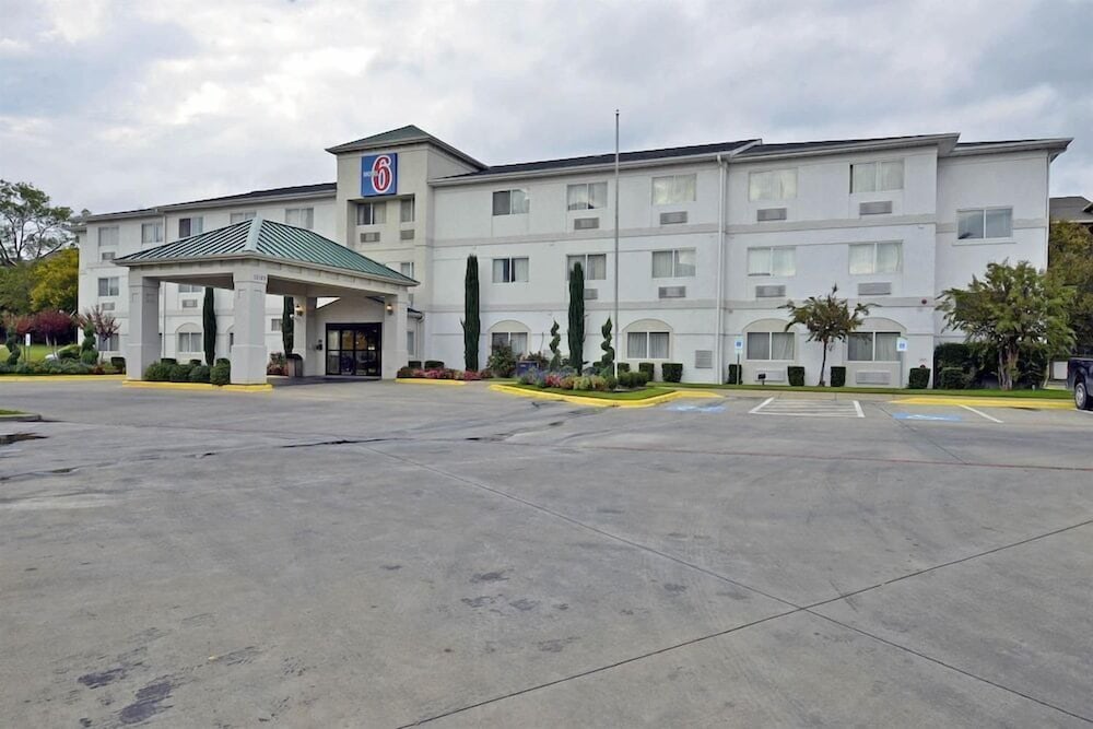 Motel6 Dallas, TX - North - Richardson 44/55