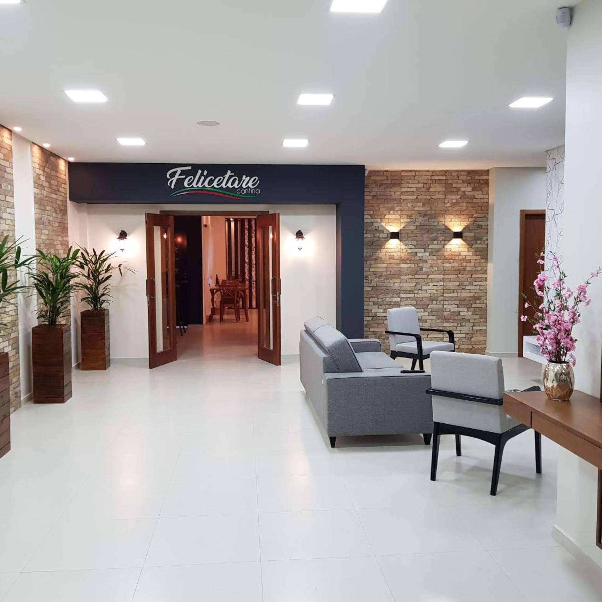 Hotel Prime Executive 8/42