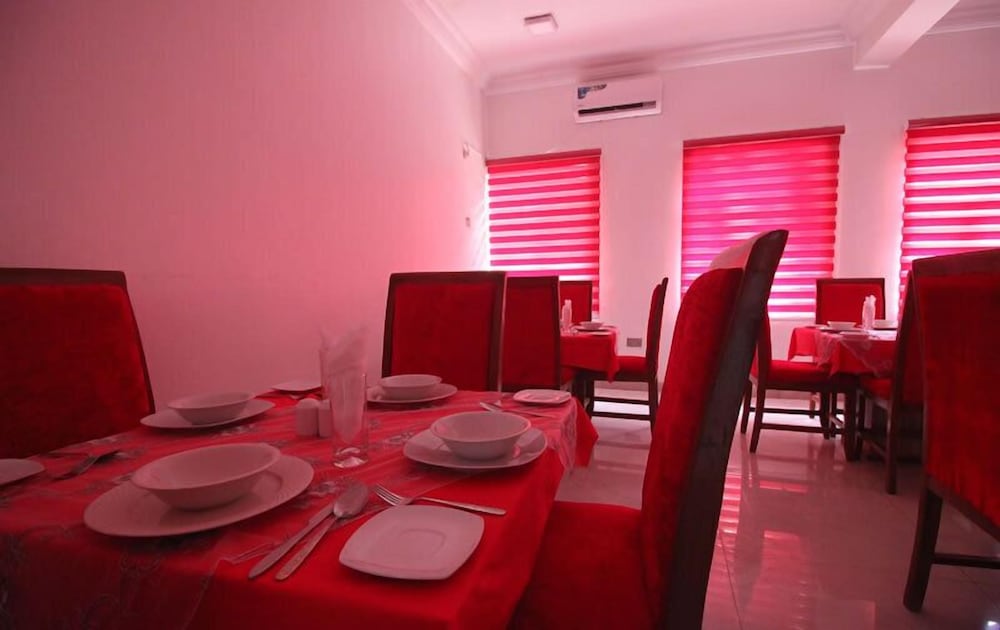 Roses Regency Hotel And Suites 16/22