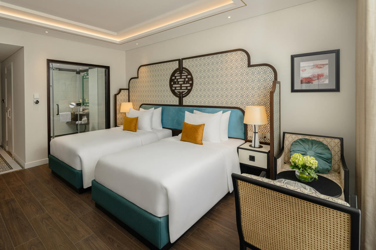 Grand Royal Riverside Hue 20/43