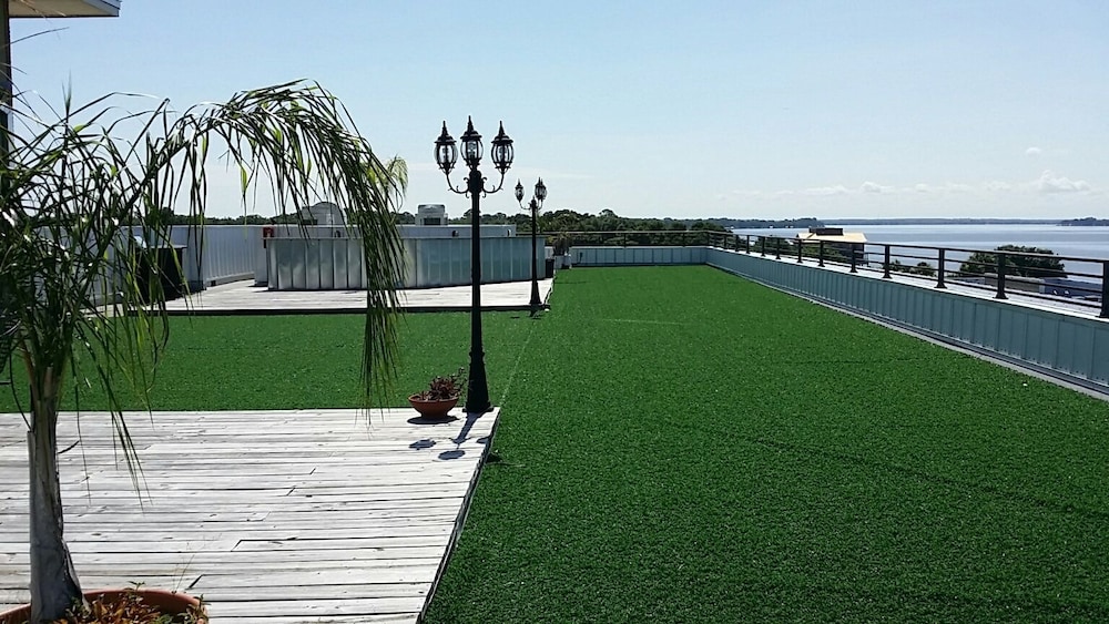 Key West Resort on Lake Dora 68/72