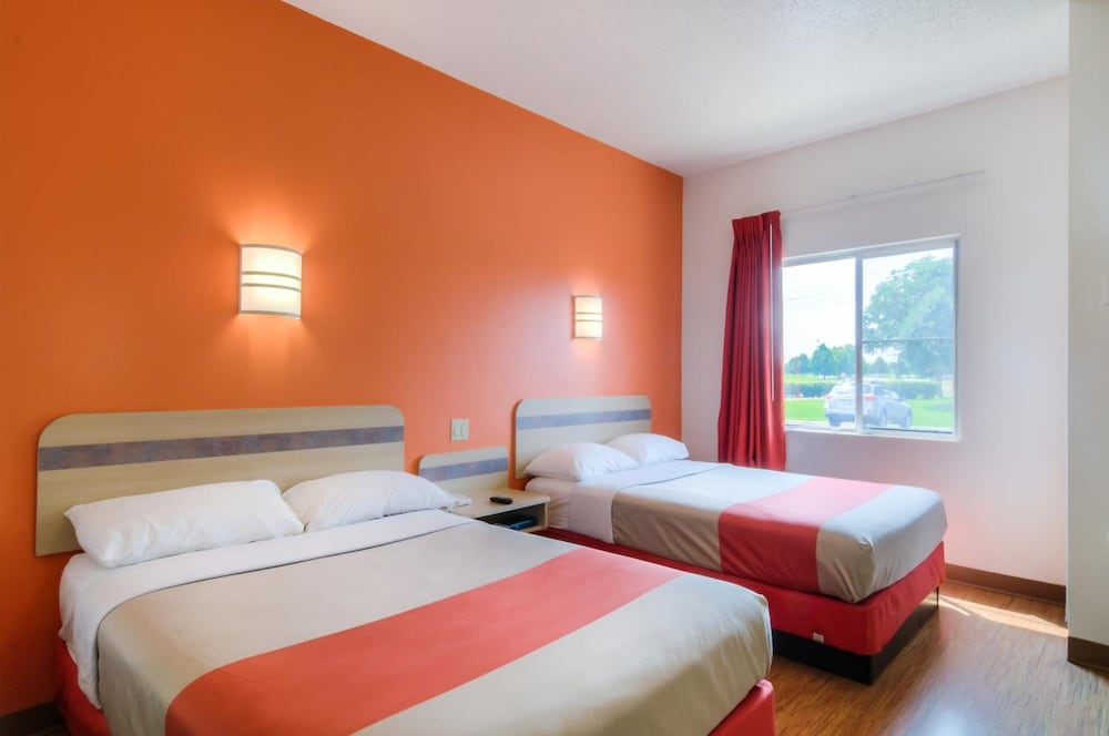 Motel6 Joliet, IL - Chicago - I-55 24/57