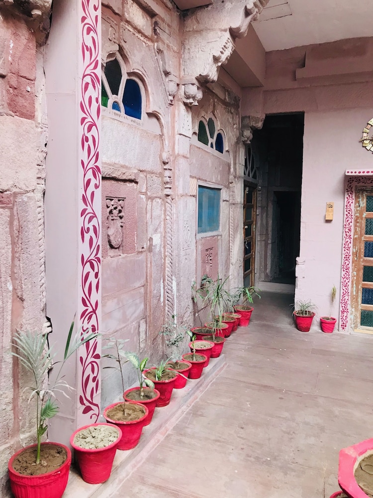Rani Mahal 40/50