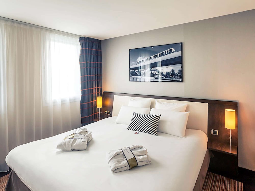 MERCURE RENNES CESSON 11/69
