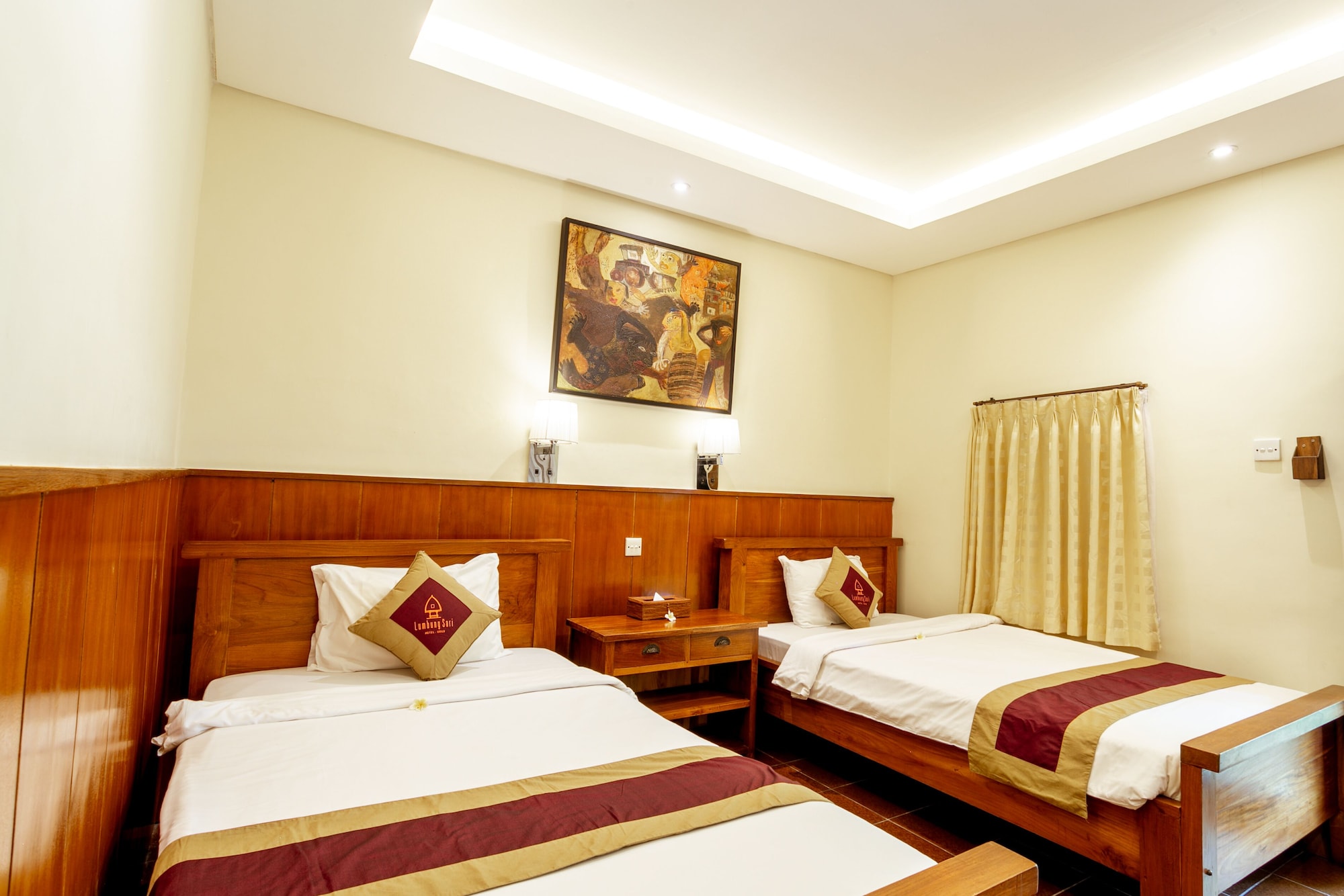 SUPERIOR, DOUBLE OR TWIN BED