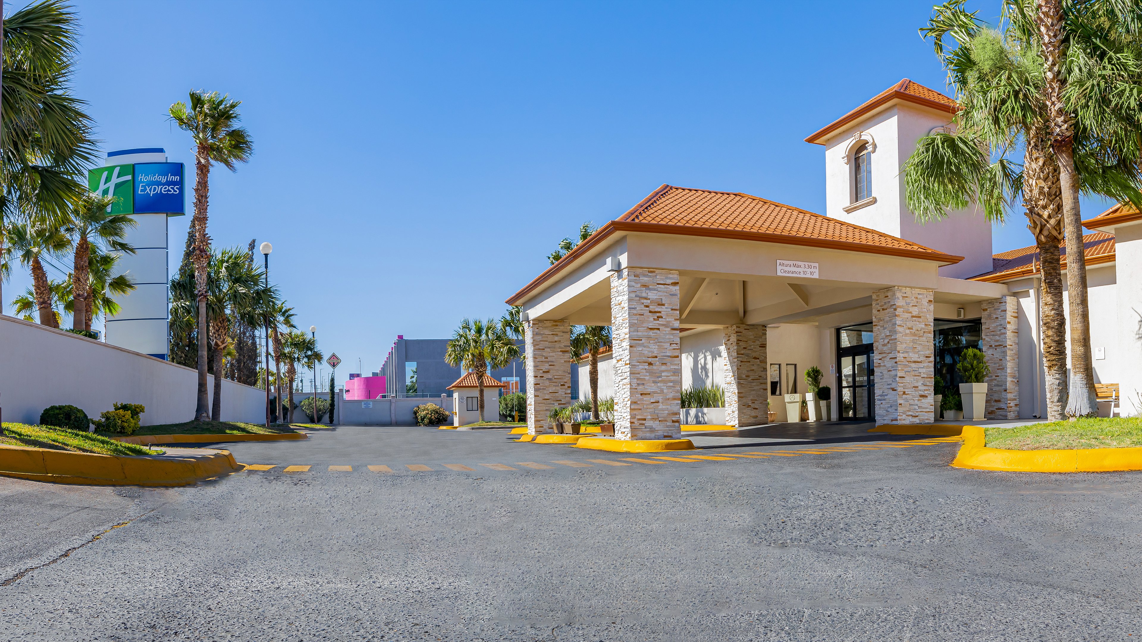 Holiday Inn Express Chihuahua 24/32