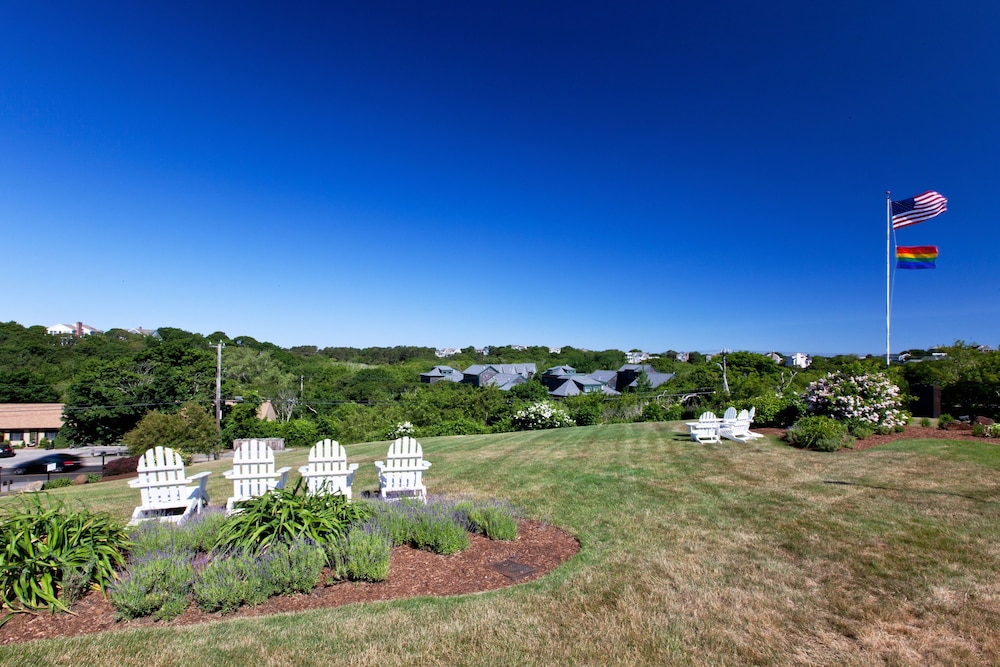 Seaglass Inn & Spa 43/49