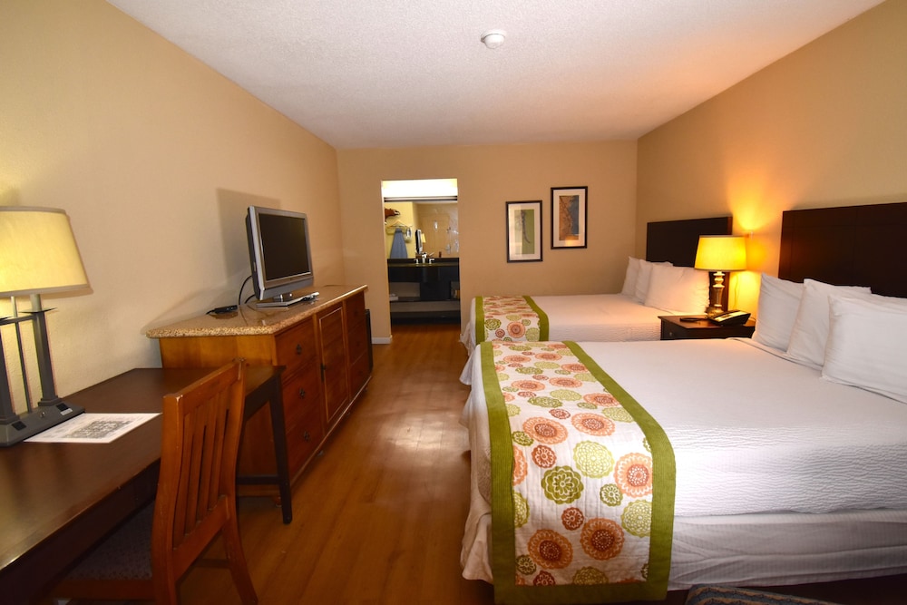 The Guest Lodge Gainesville 11/50