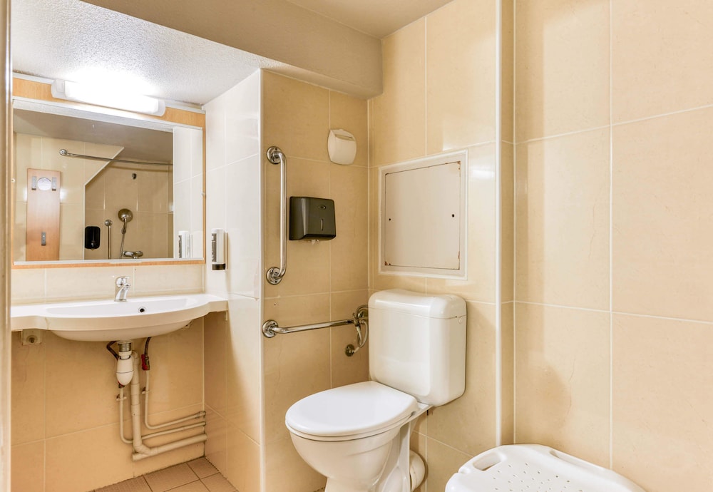 B&B Hotel Montpellier (2) 33/35
