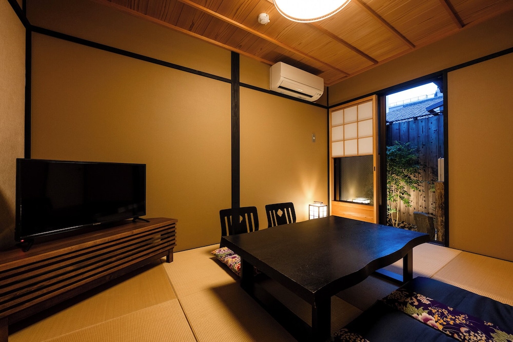 Rinn Gion Yasaka South Kikyo 69/75