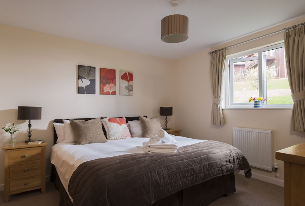 Superior, Lodge, Double and Twin Beds, Hot Tub