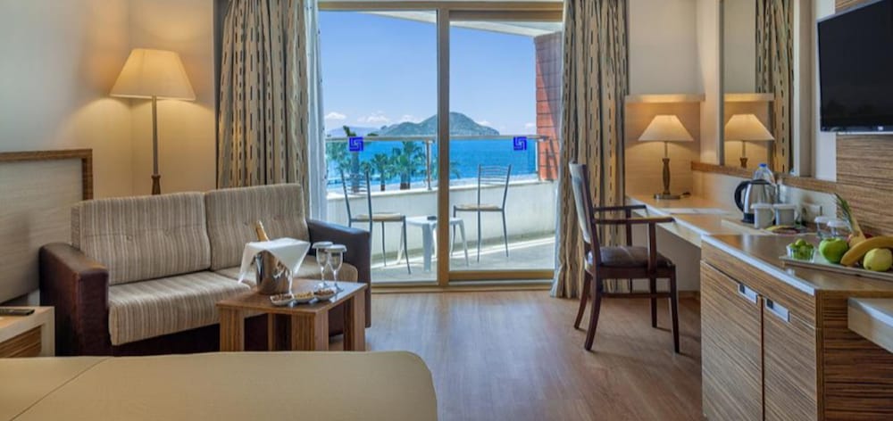 Azure By Yelken Hotel 46/75